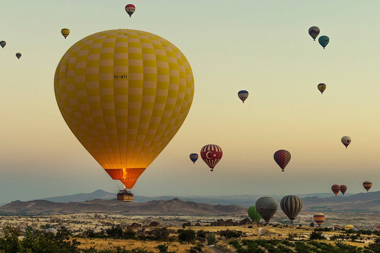 Kapadokya: Gün Doğarken Göreme Sıcak Hava Balonu Uçuşu