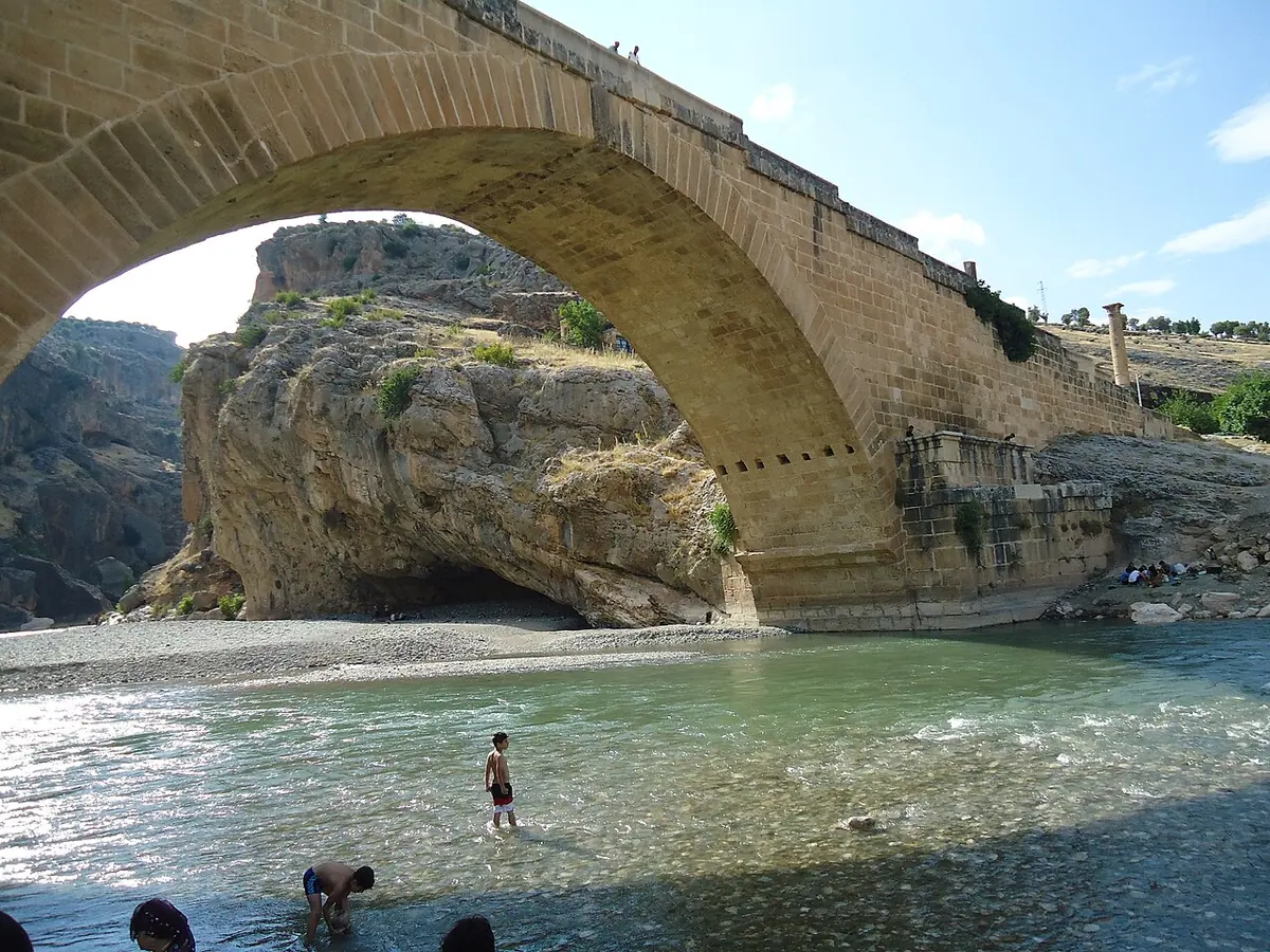 Cendere Köprüsü, Kâhta, Adıyaman