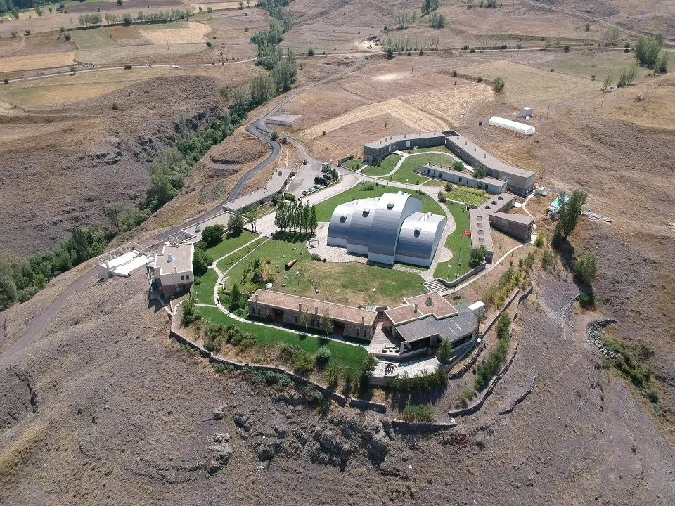 Baksı Müzesi, Bayraktar Köyü, Bayburt