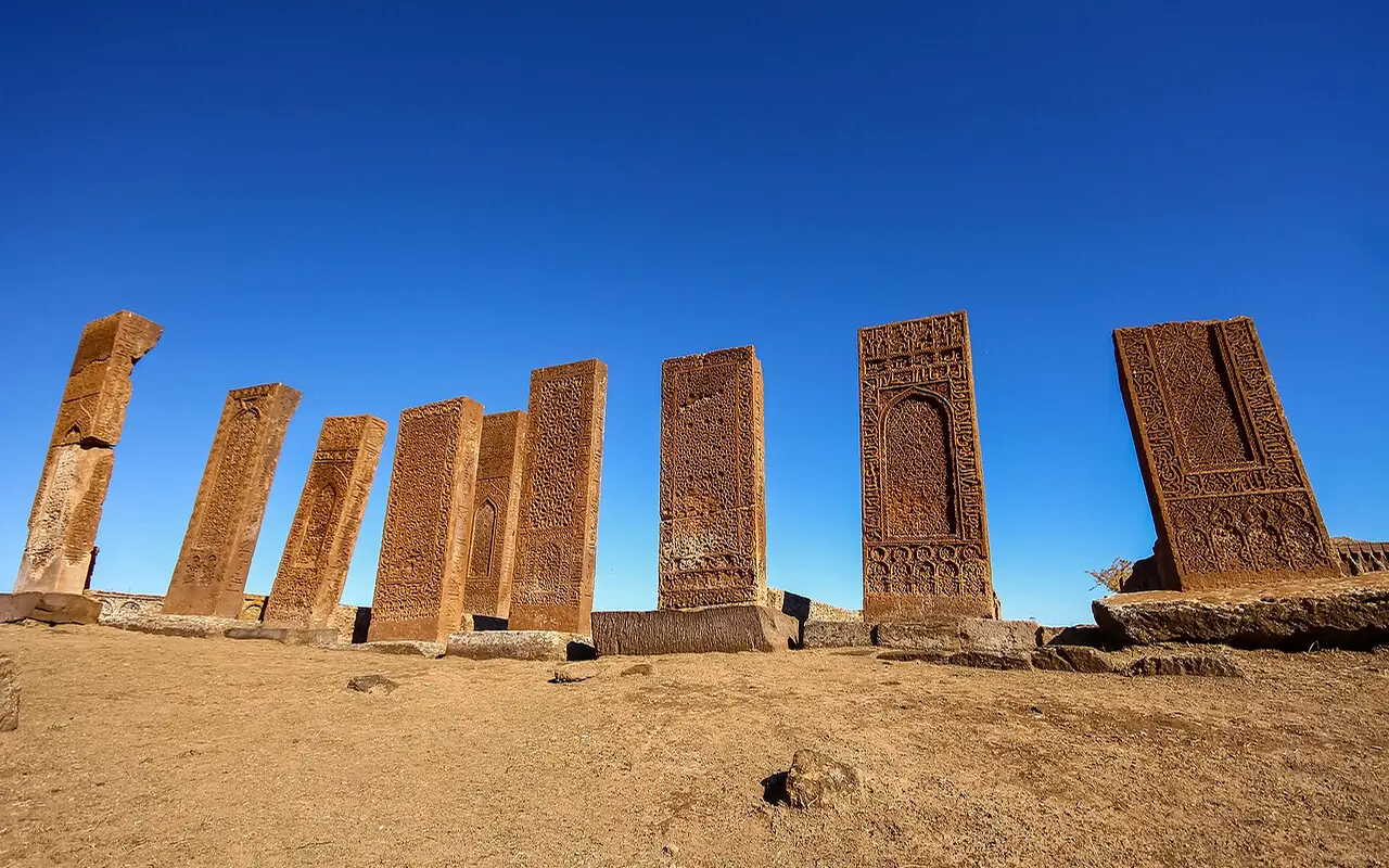 Ahlat Selçuklu Meydan Mezarlığı