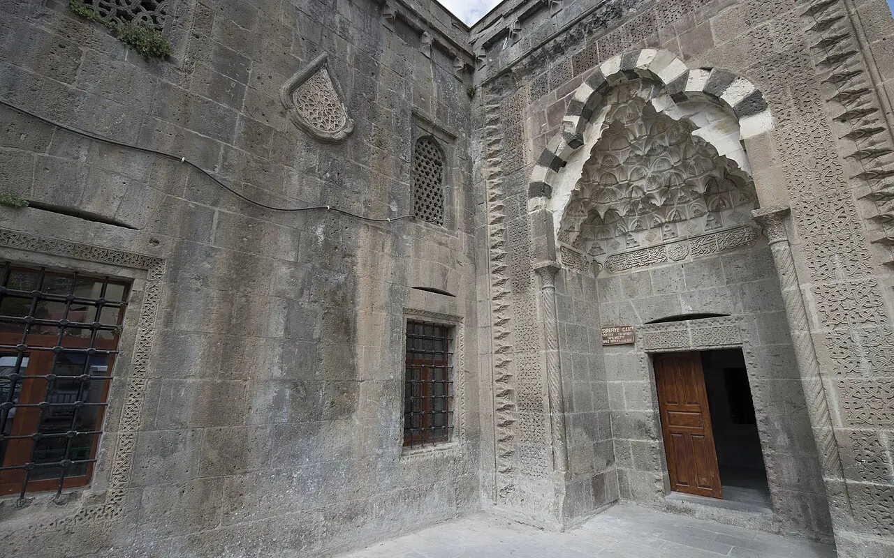 Şerefiye Camii, Bitlis Merkez