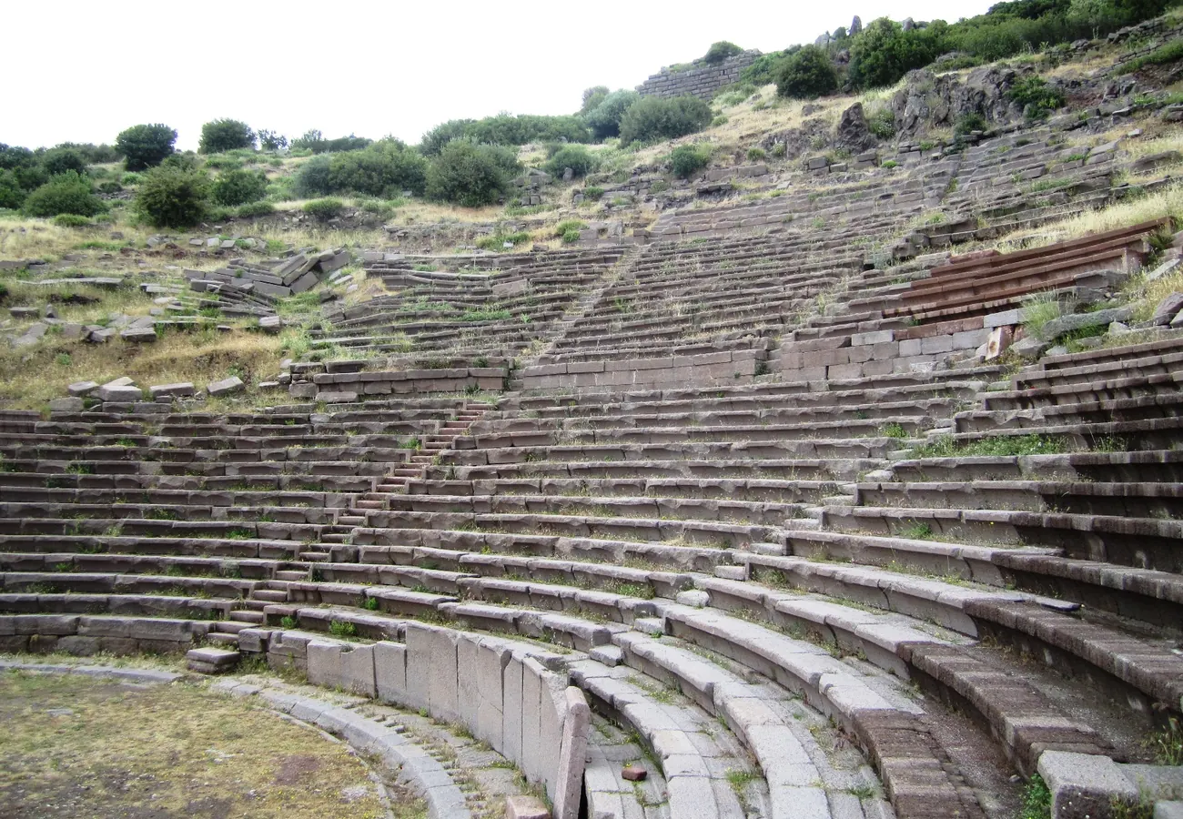 Assos Antik Tiyatrosu