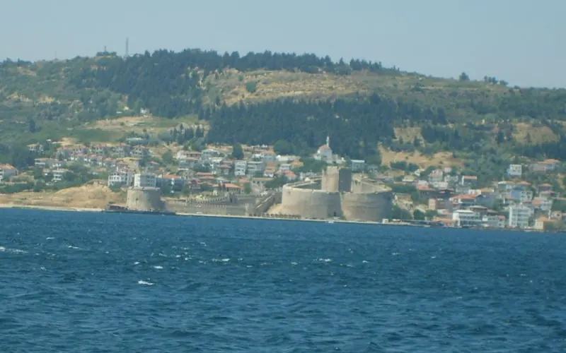 Çanakkale Boğazı ve Kilitbahir kıyısı