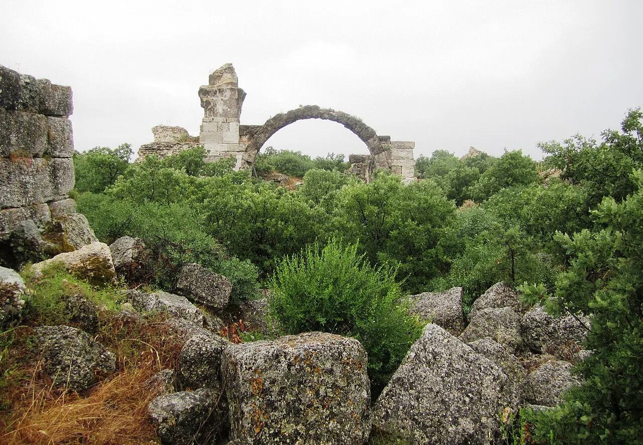 Alexandria Troas kalıntıları, Ezine