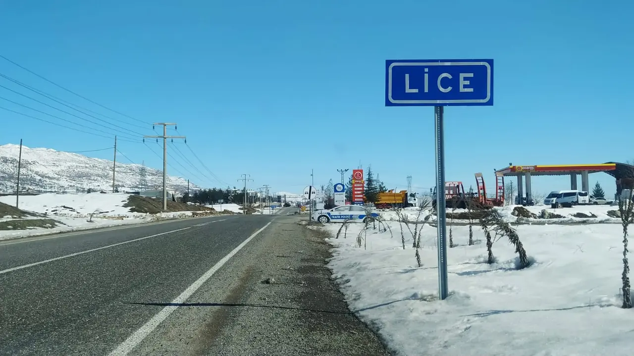 Lice ilçe girişi