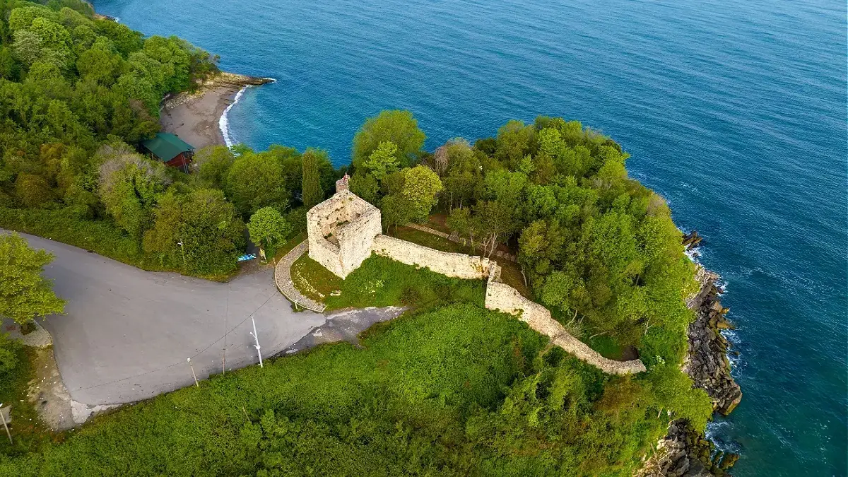 Ceneviz Kalesi, Akçakoca, Düzce