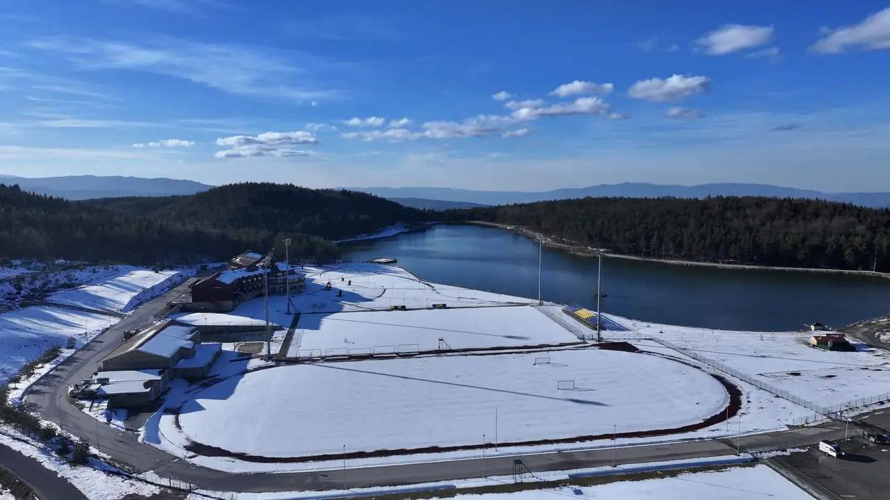 Topuk Yaylası ve Göleti, Kaynaşlı, Düzce