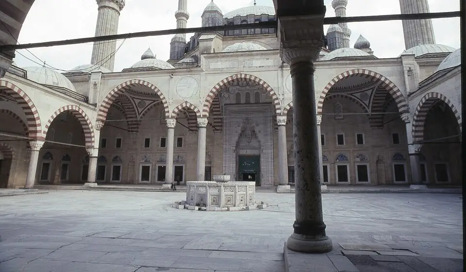 Selimiye Camii avlusu, Edirne