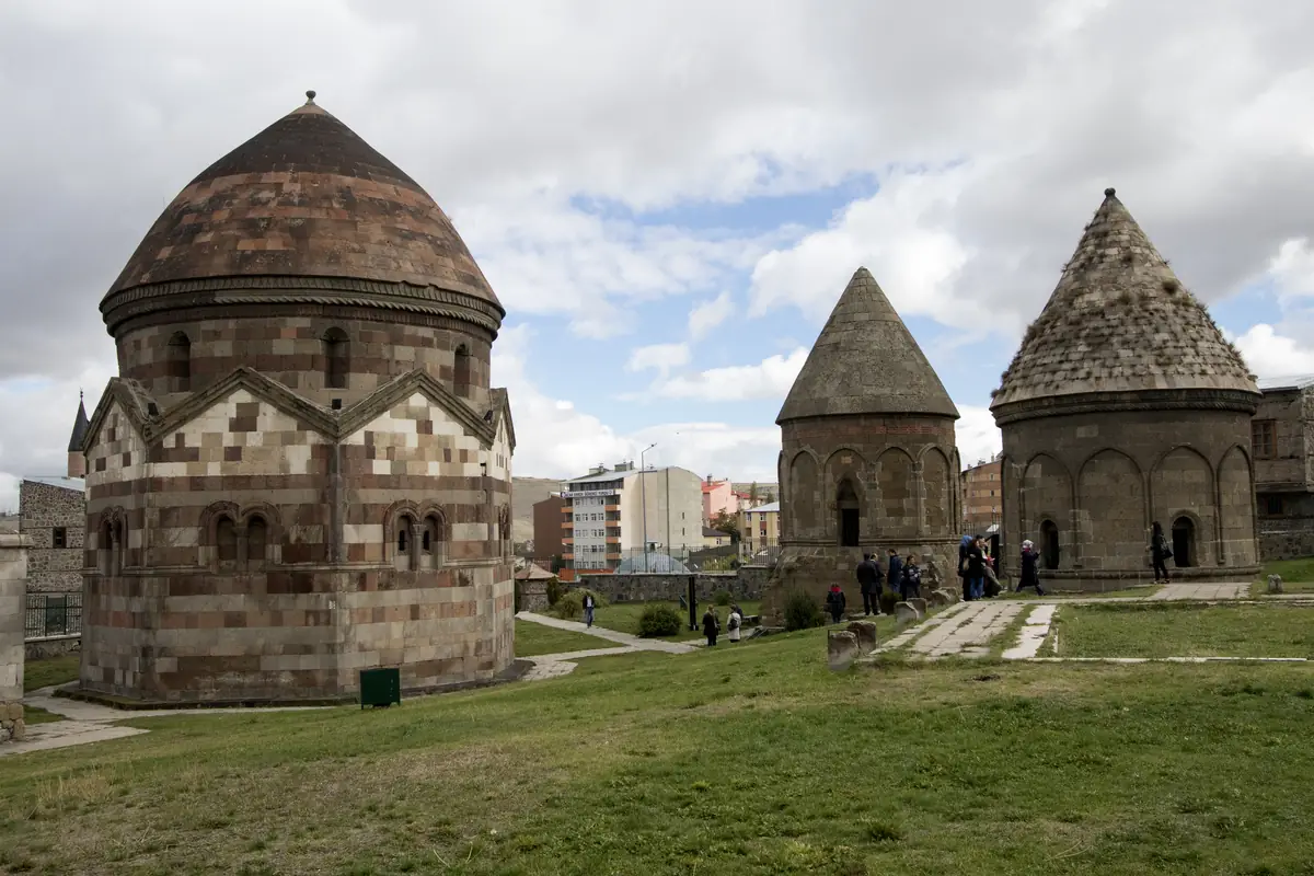 Üç Kümbetler, Yakutiye, Erzurum