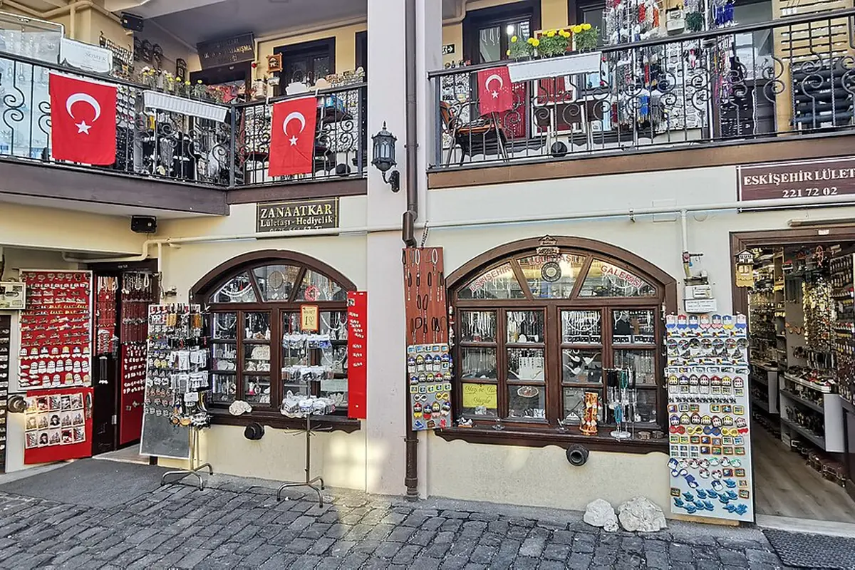 Atlıhan El Sanatları Çarşısı, Odunpazarı