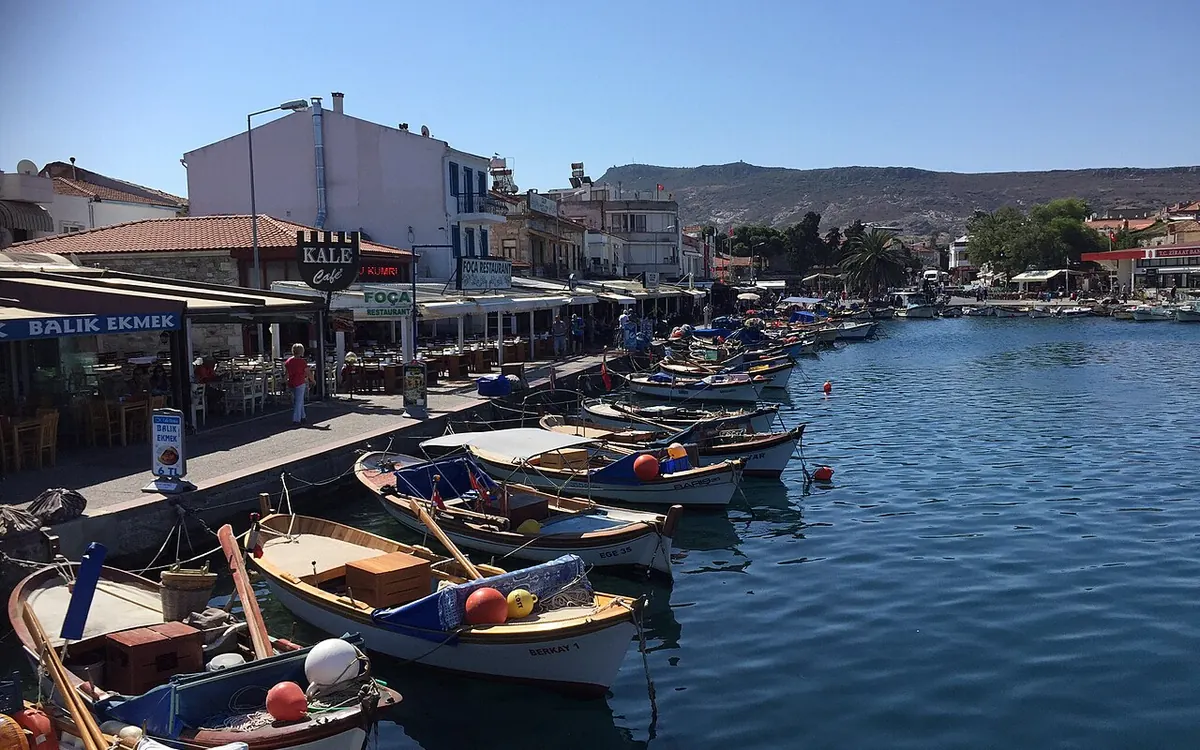 Eski Foça Limanı, İzmir