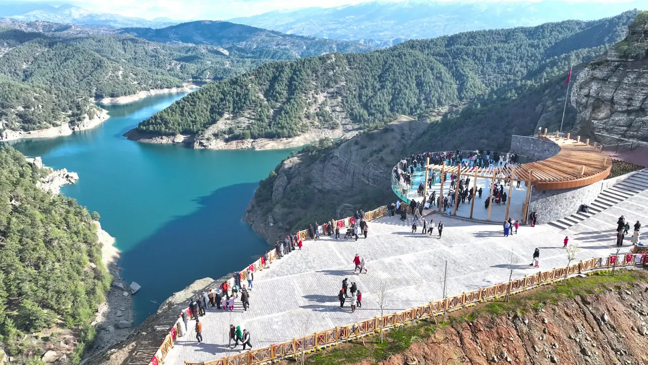 Ali Kayası Cam Teras, Kahramanmaraş