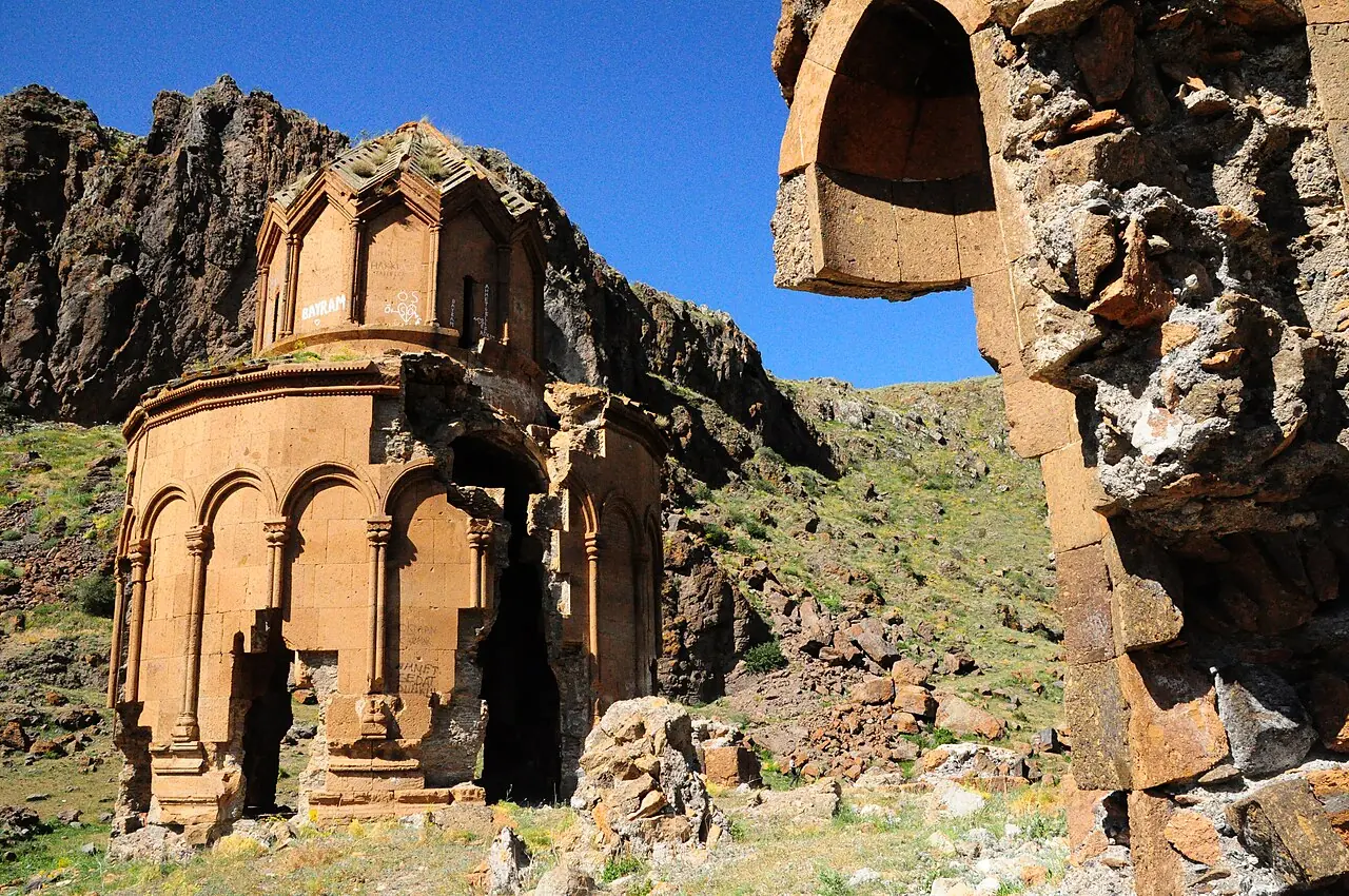Beşkilise (Khtzkonk), Digor, Kars