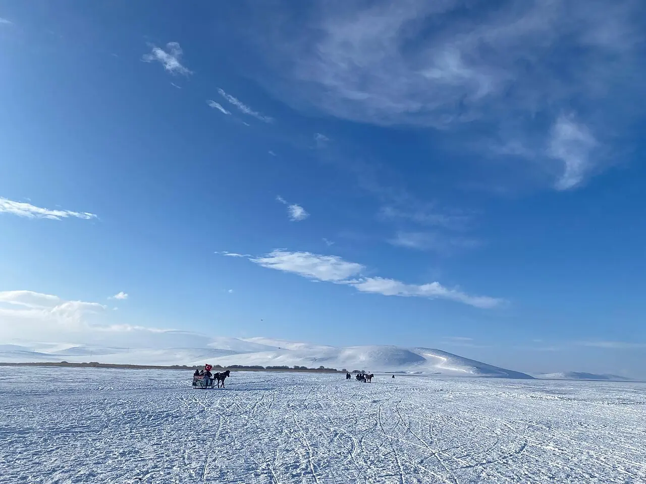 Çıldır Gölü, Kars–Ardahan sınırı