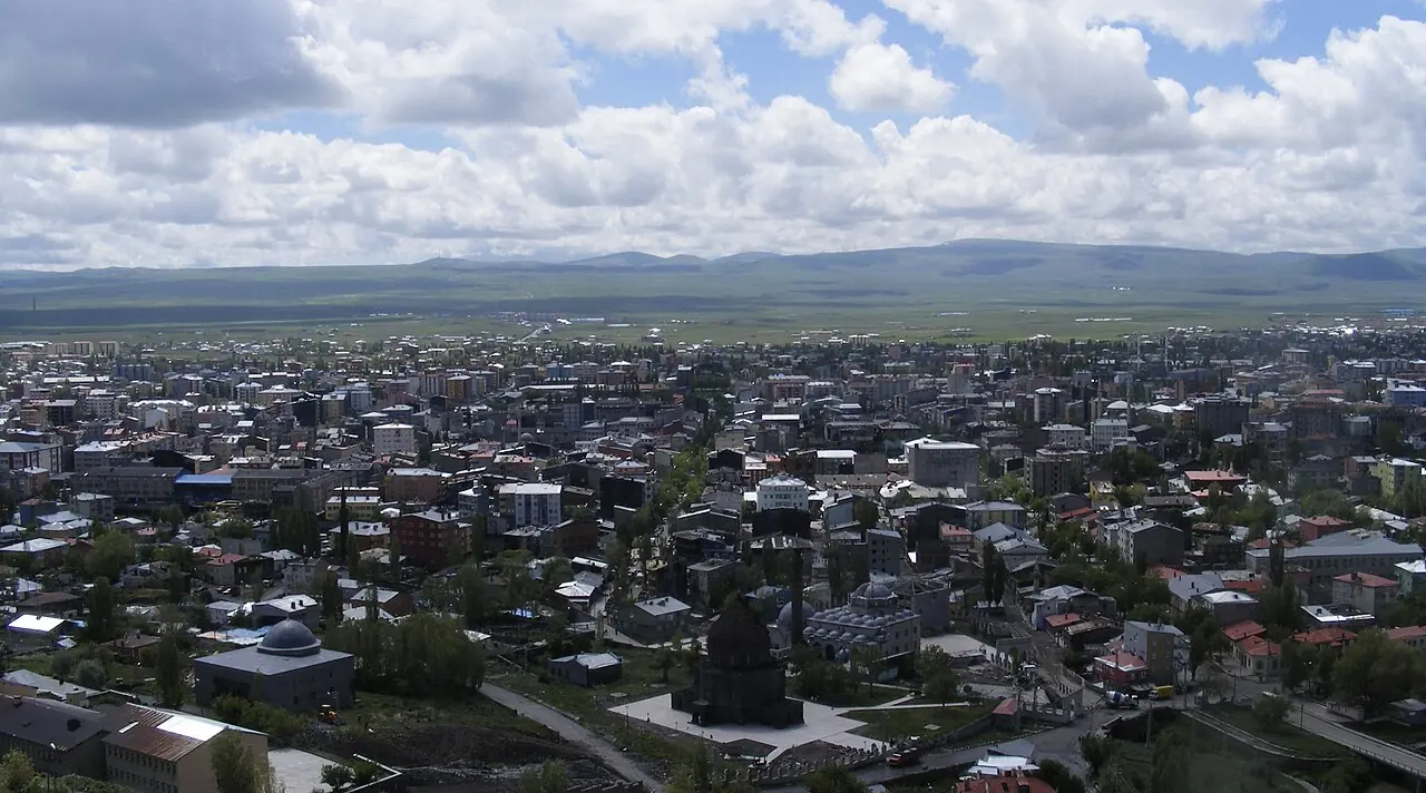 Kars Kalesi'nden şehir panoraması, Kars