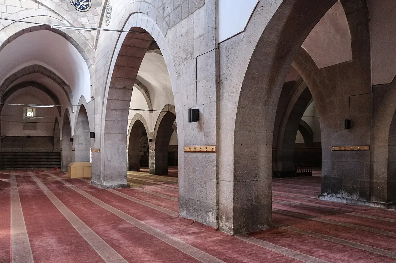 Hunat Hatun Camii, Kayseri
