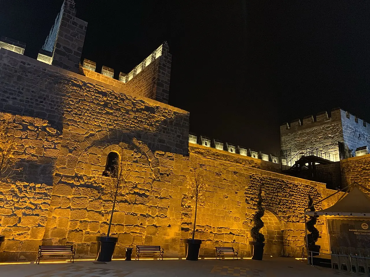 Kayseri Kalesi, Cumhuriyet Meydanı