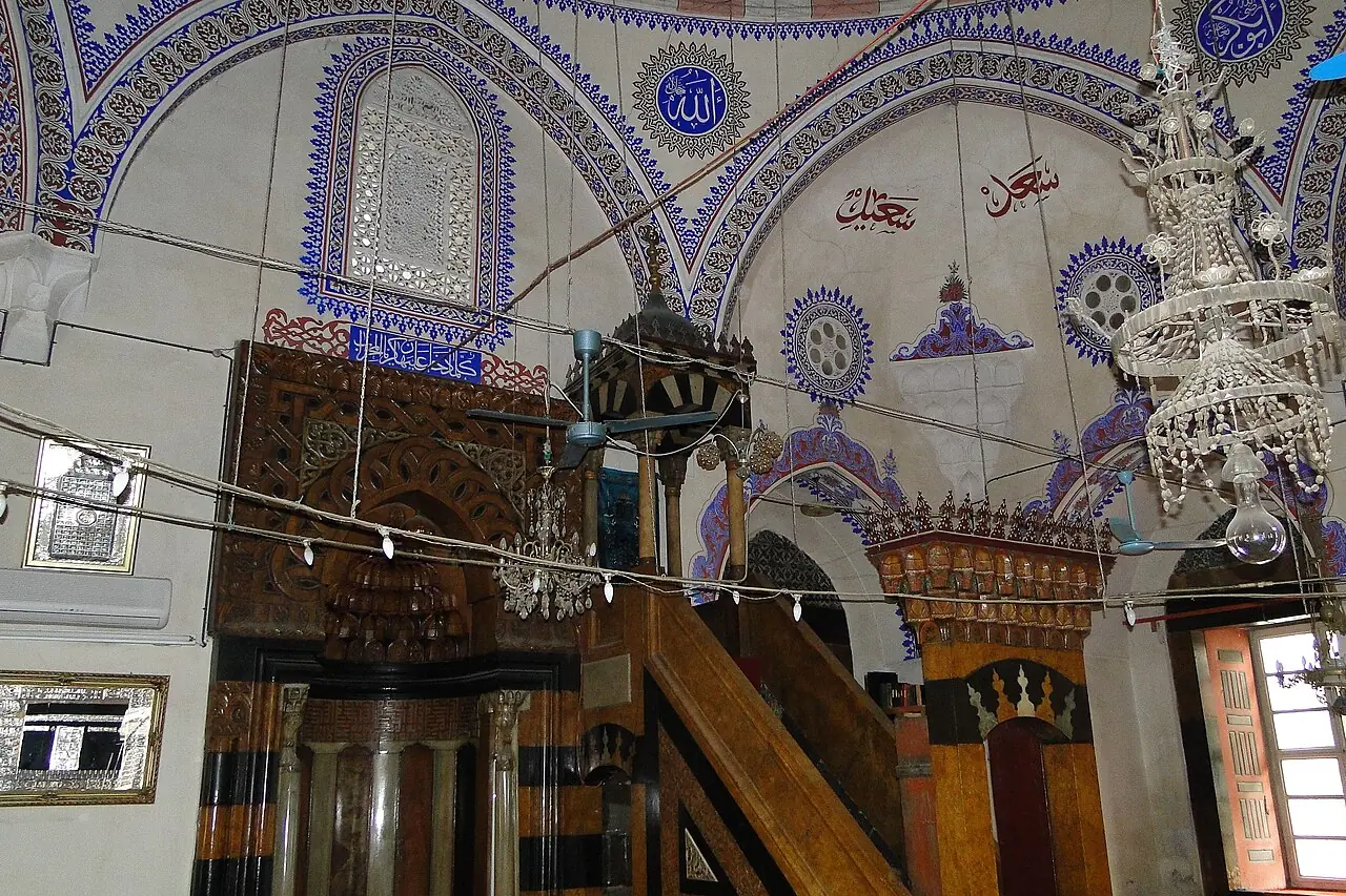 Tekke Camii iç mekânı, Kilis
