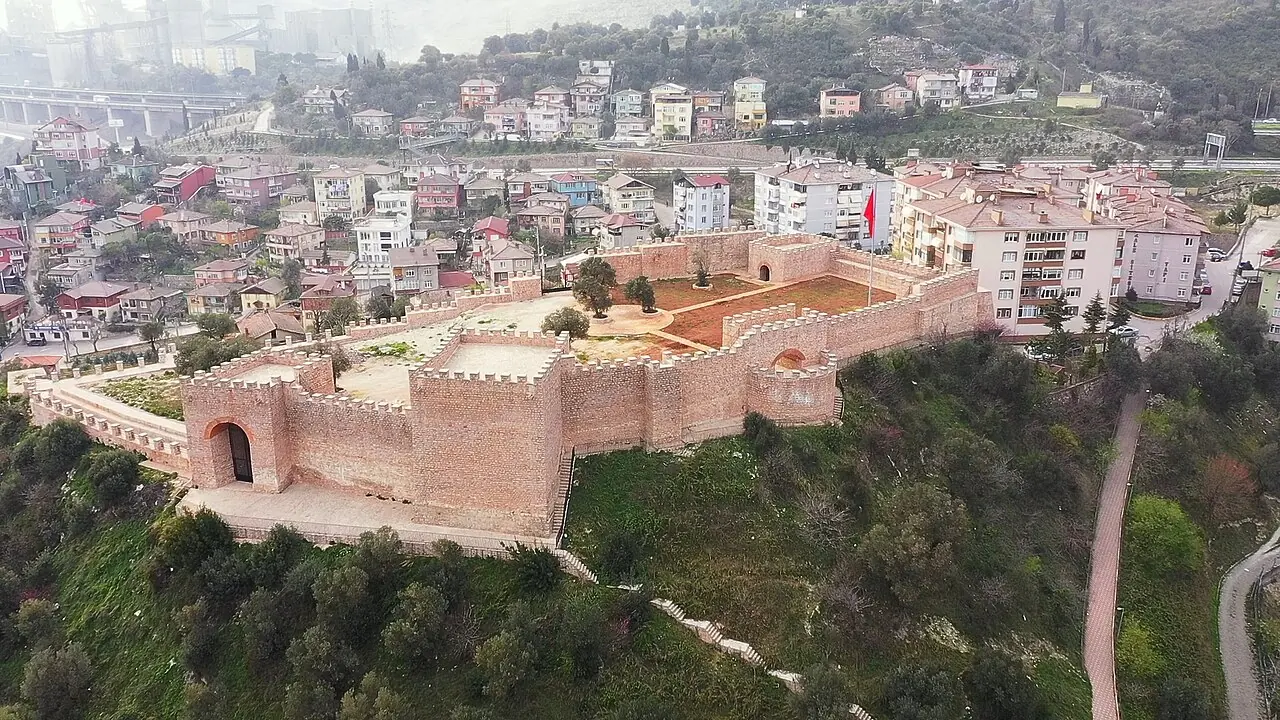 Hereke Kalesi, Körfez