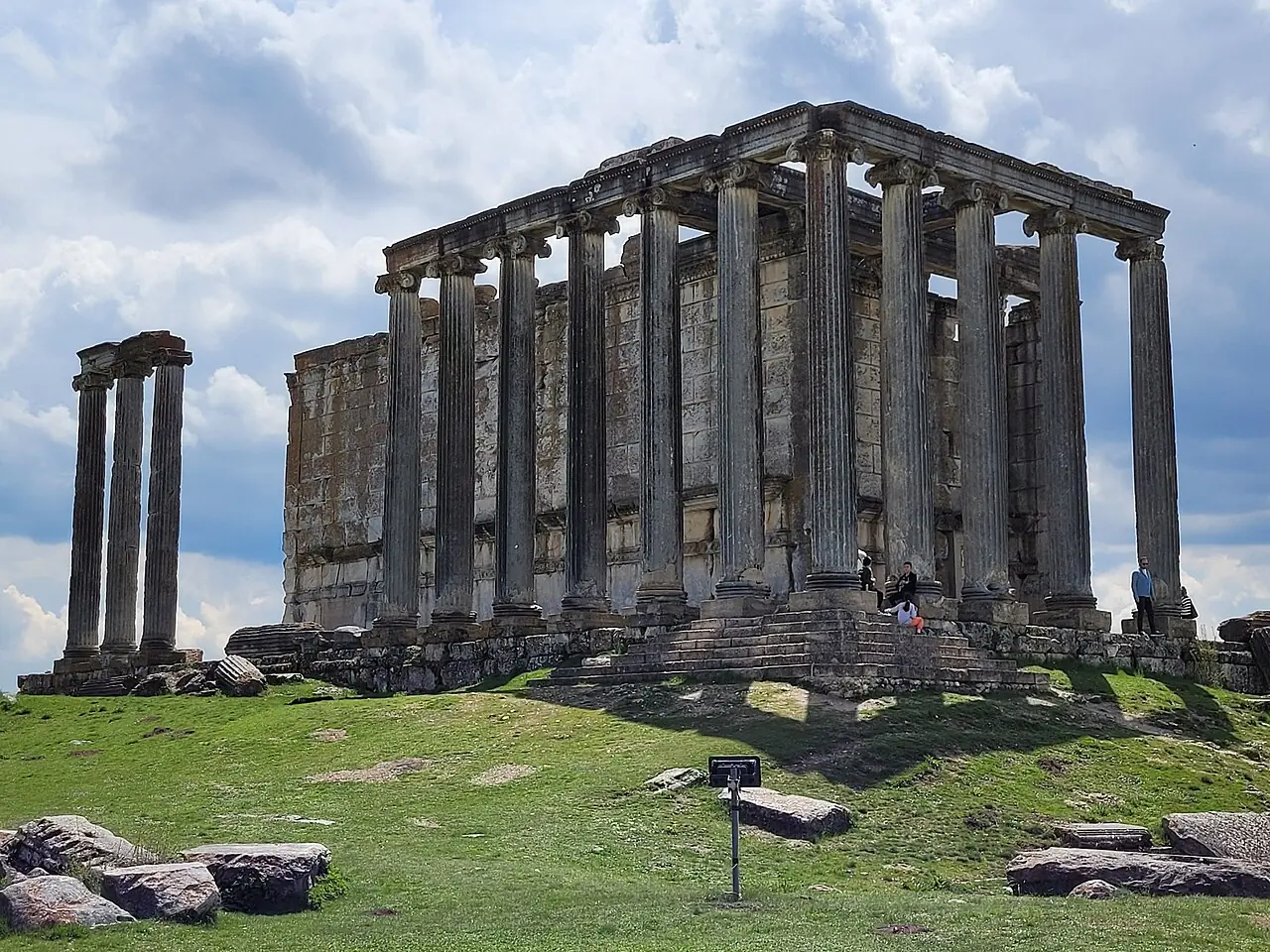 Aizanoi Zeus Tapınağı, Çavdarhisar