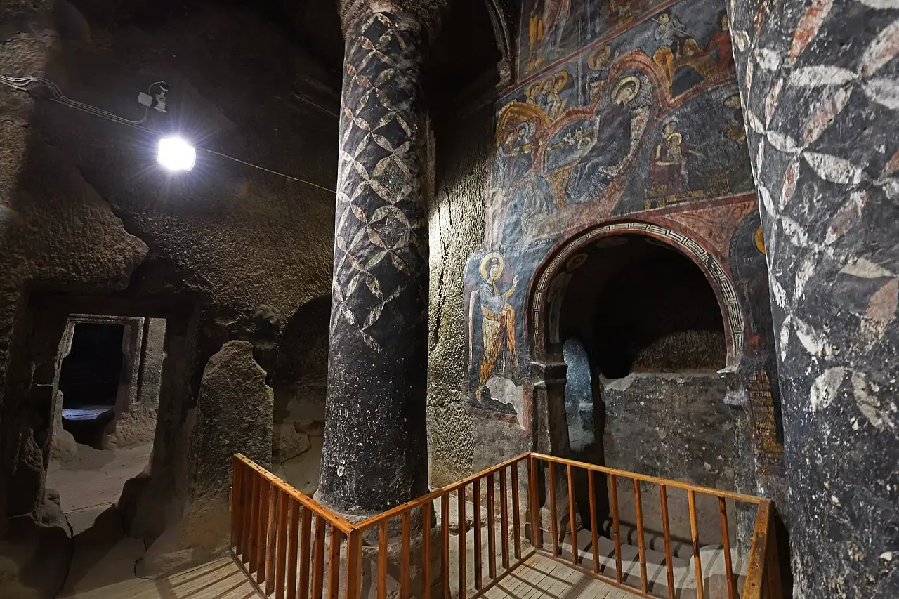 Gümüşler Manastırı