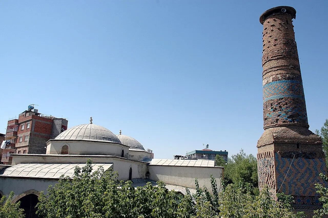 Siirt Ulu Camii, Merkez