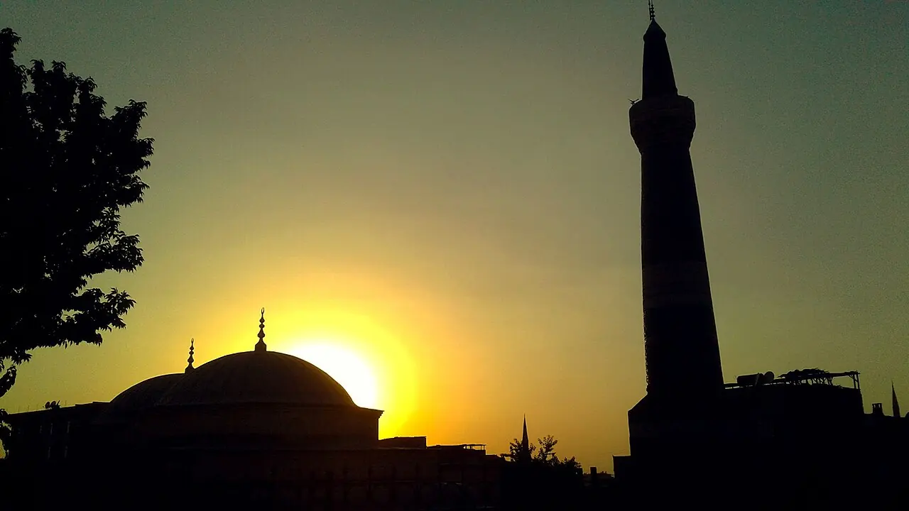 Siirt Ulu Camii ve gün batımı
