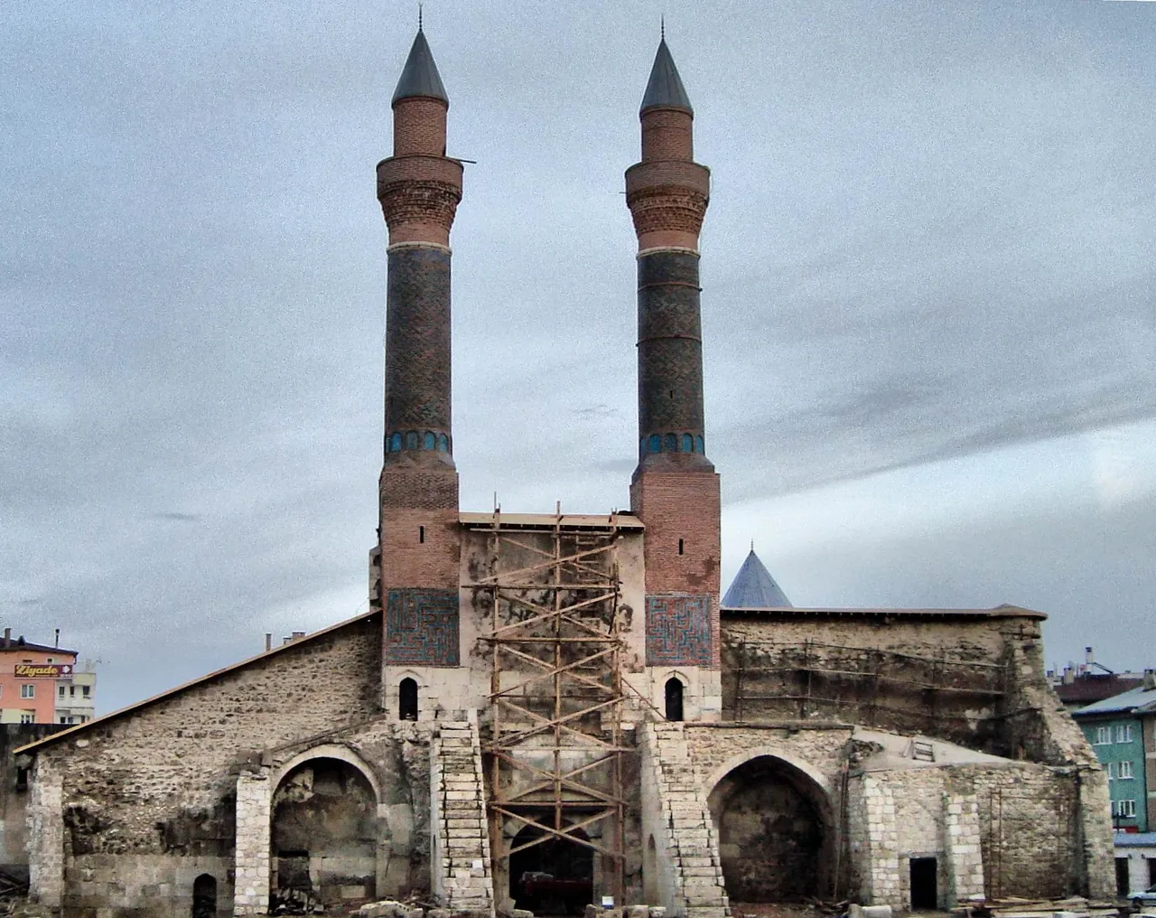 Sivas tarihî merkez ve yemek rotası